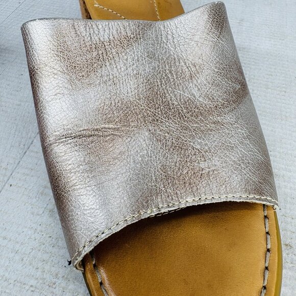 Born HandCrafted Footwear Metallic Gold Leather  Slide Block Heel Sandal Sz 8 M - Picture 15 of 16